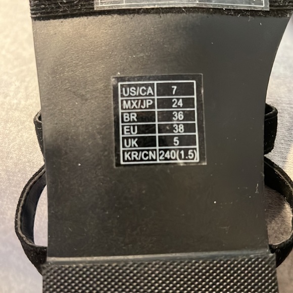 NEW Forever 21 Black Lace Up Sandals Size 7. - Picture 7 of 7